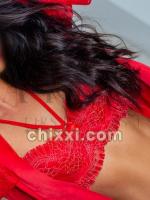 Bella, 29 Jahre alt mit schwarzen Haaren und BH 75B - Kategorie: Callgirls und Escort aus Hamburg (Charisma Escort)